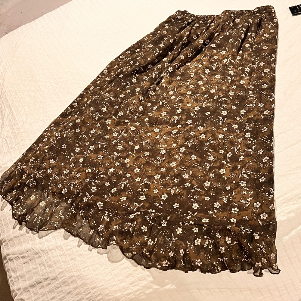 Maxi Skirt with Army Green Floral Print Size Medium